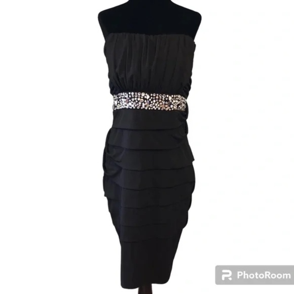 Vintage/Rare TORRID Elegant Black Strapless Mini Dress with Embellished Waist 3X
